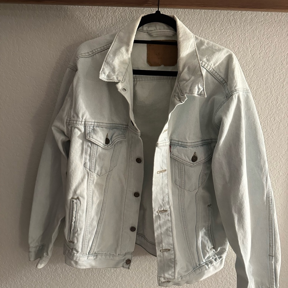 Big Levi’s Light Denim Jacket